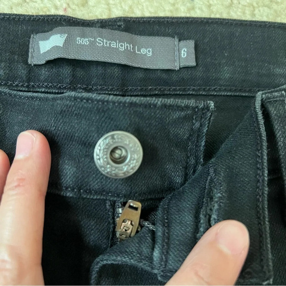 Levis 505 Womens Black Pants 6 Straight Leg Ankle Cropped Jeans Stretch Casual - Picture 7 of 17